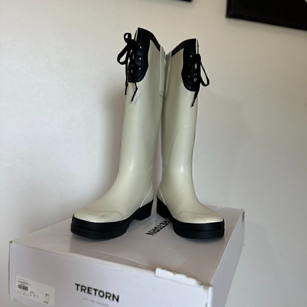 Tretron Lacey Lace Up Boot in White/Black